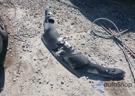 2018 Honda Pilot Touring z USA, uszkodzony, nr VIN 5FNYF5H92JB015751